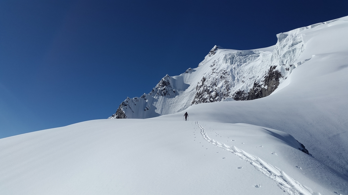 高山 登雪山的人 风景图片 南蒂罗尔